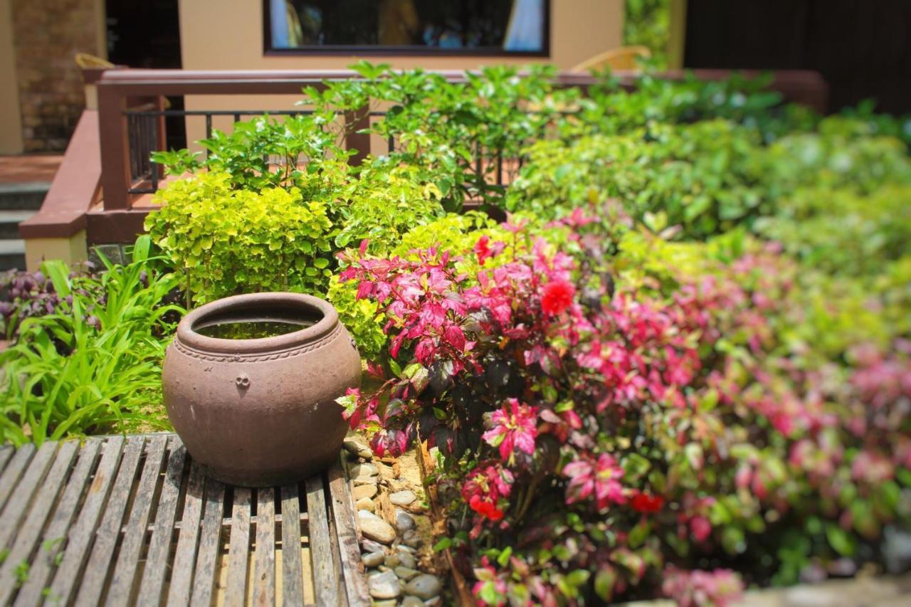 Thanh Tam Resort Lăng Cô Esterno foto